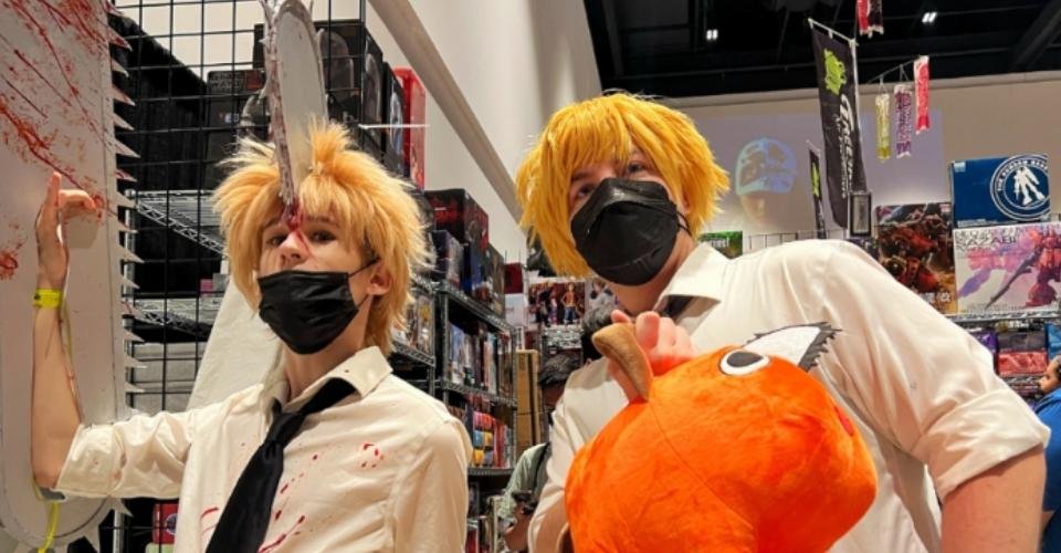 Chainsaw Man Cosplay Reunites Denji And Pochita