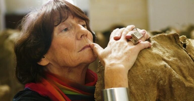 How Did Magdalena Abakanowicz Die Who Is Magdalena Abakanowicz's Husband