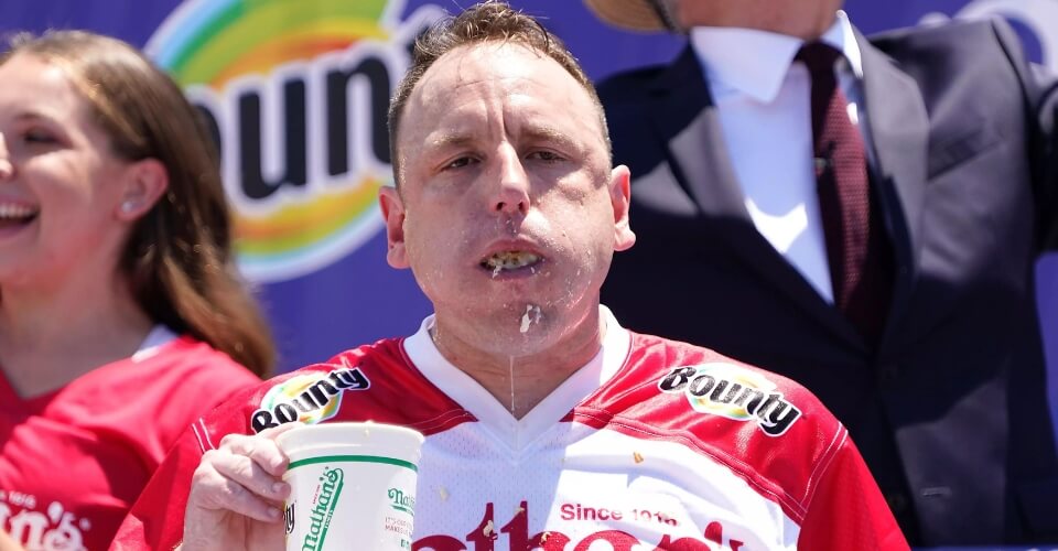 Does Joey Chestnut Throw Up