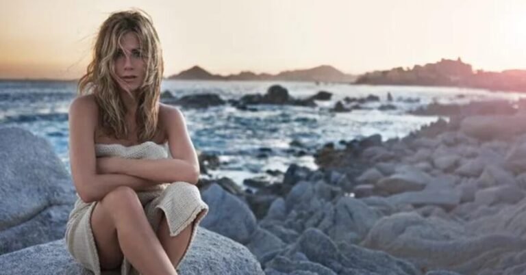 What Perfume Does Jennifer Aniston Wear?