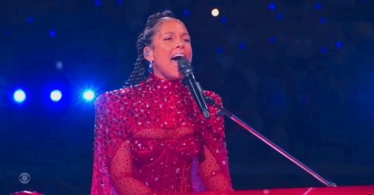 What Happened to Alicia Keys's Voice? Voice Crack Explained