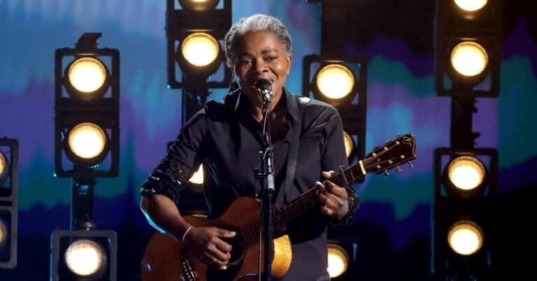 Why Did Tracy Chapman Stop Performing?