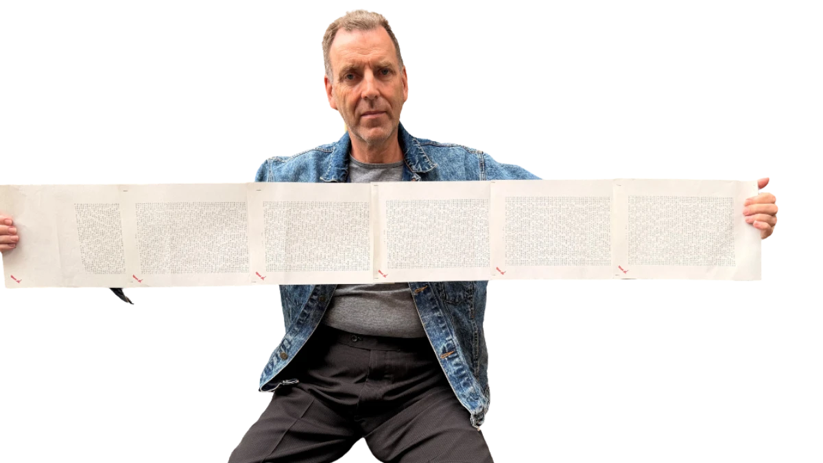 Man With 2,253 Middle Names Wins Legal Battle To Set World Record 1 Laurence Gregory Watkins added 2253 middle names to become the man with the longest name